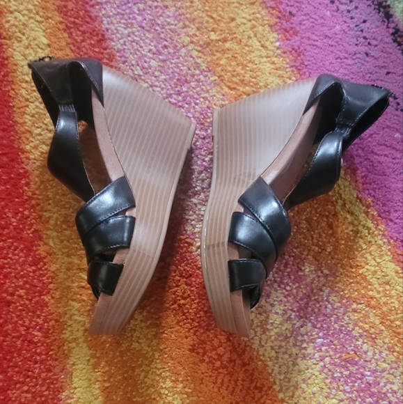 Dr. Scholl's Black Women's Wedge Sandals - Picture 6 of 8